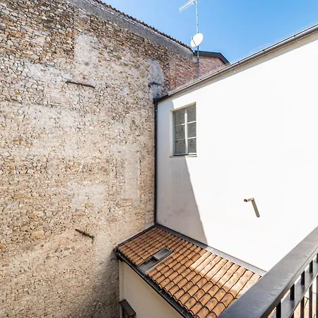 Officina7 Large Apartamento *