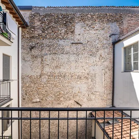 Officina7 Large Apartment