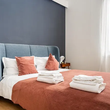 Apartment Officina7 Large Parma
