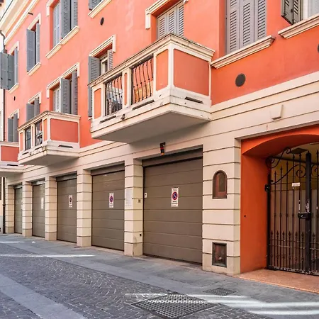 Apartment Guesthost - Officina7 Large Parma