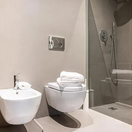 Officina7 Large Apartamento