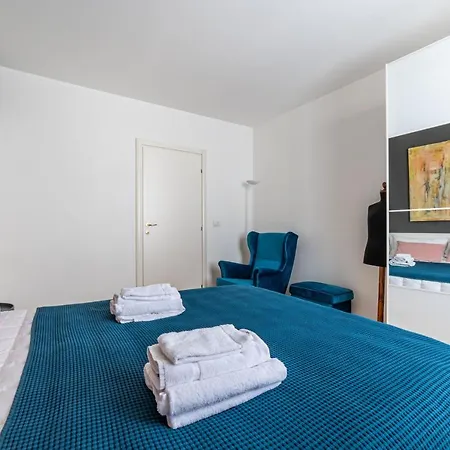 Apartment Officina7 Large Parma